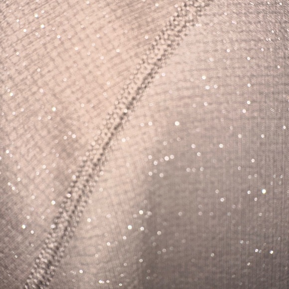 Athleta Taupe & gold flecked Long Sleeve Top - Picture 3 of 6